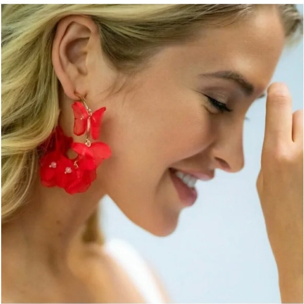 New Stella & Ruby Gold Hoop Earrings in Bright Red